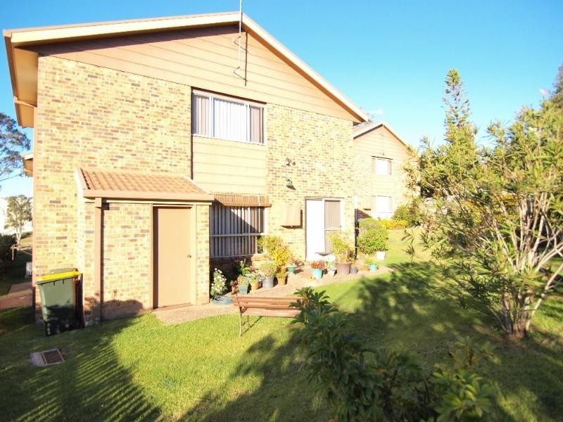 4/4-6 Crag Road, Batehaven NSW 2536