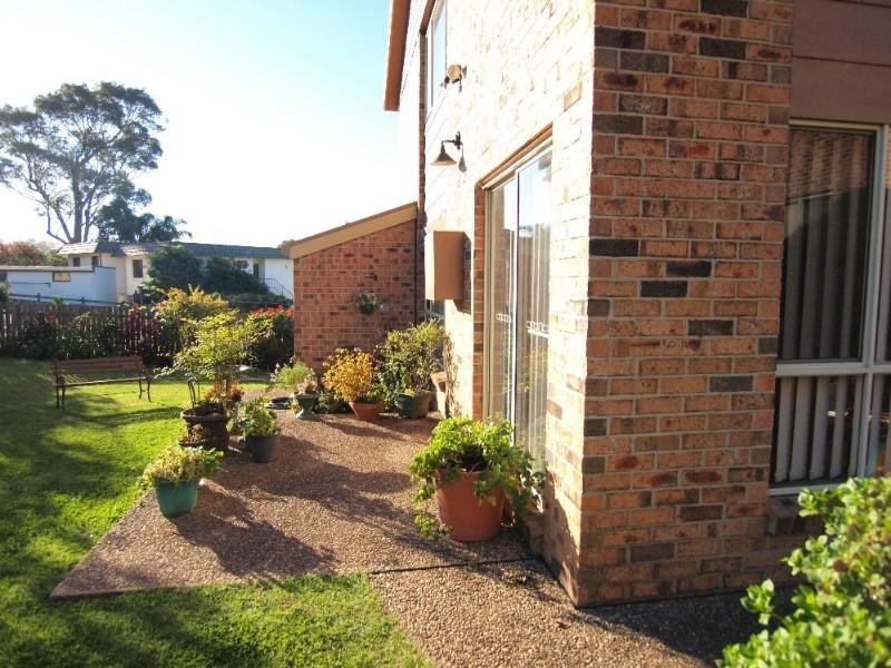 4/4-6 Crag Road, Batehaven NSW 2536