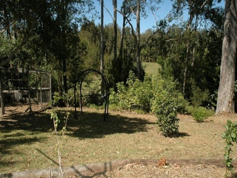 29 Peninsula Drive, Surfside NSW 2536
