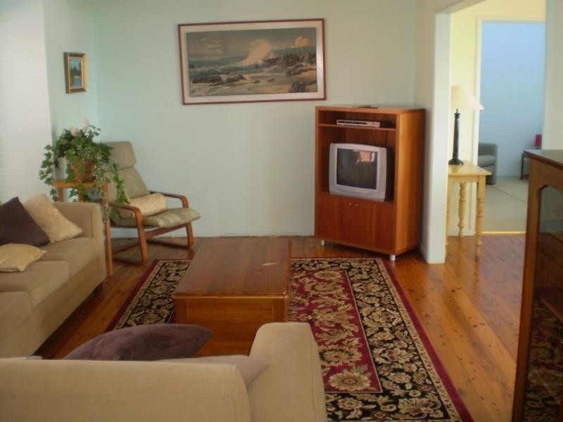 20 Iluka Avenue, Malua Bay NSW 2536