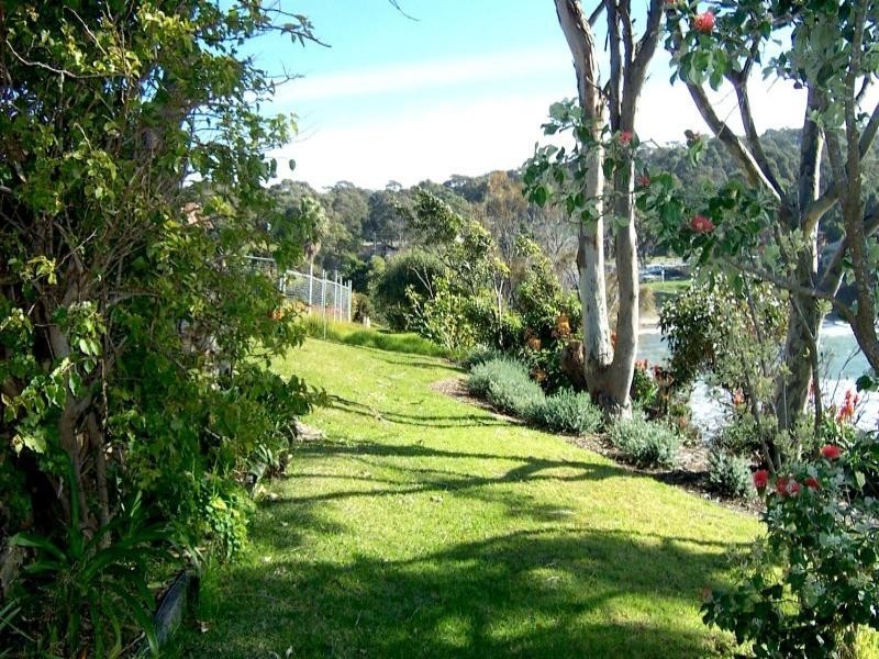 20 Iluka Avenue, Malua Bay NSW 2536