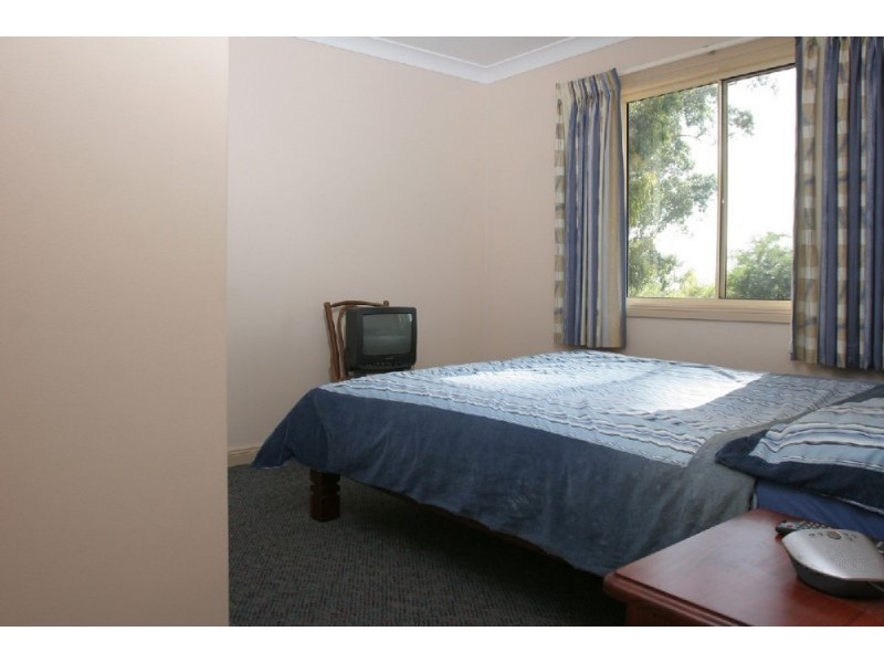 2 Currell Close, Malua Bay NSW 2536