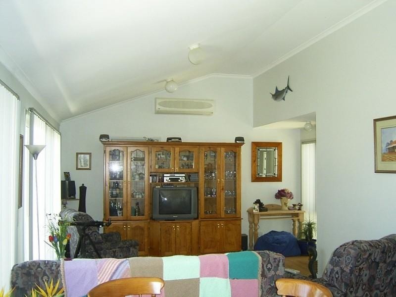 2/51 Cook Avenue, Surf Beach NSW 2536