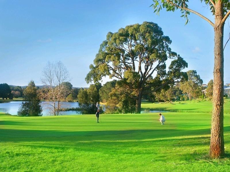 100 Country Club Drive, Catalina NSW 2536