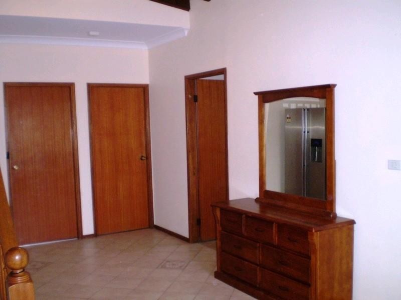 100 Country Club Drive, Catalina NSW 2536