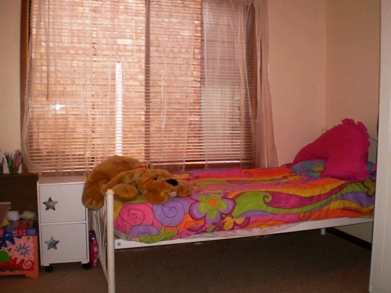 100 Country Club Drive, Catalina NSW 2536