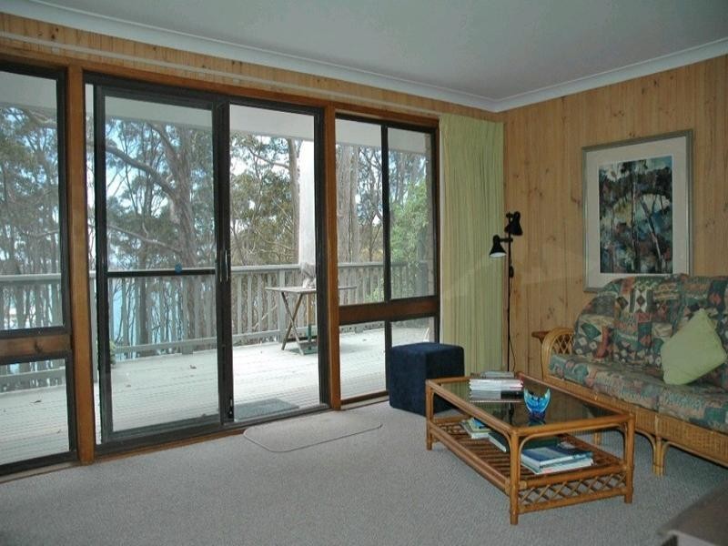 9 Dale Place, Batemans Bay NSW 2536