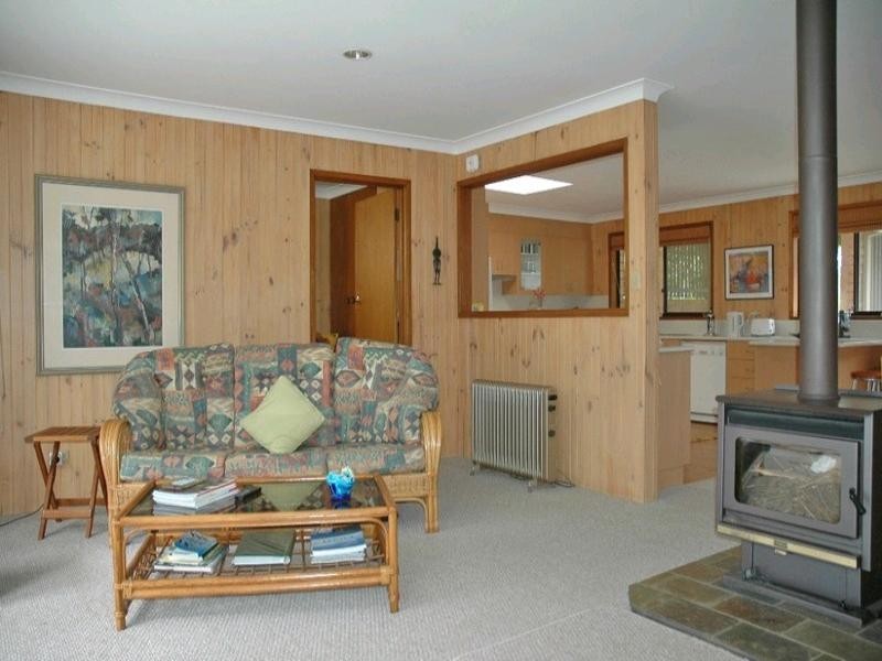 9 Dale Place, Batemans Bay NSW 2536