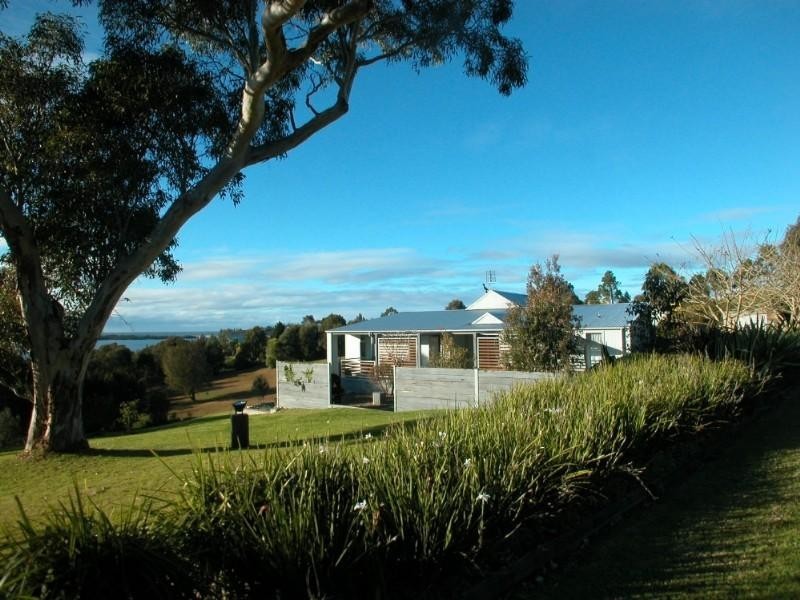 42 Skipjack Reach, Tuross Head NSW 2537