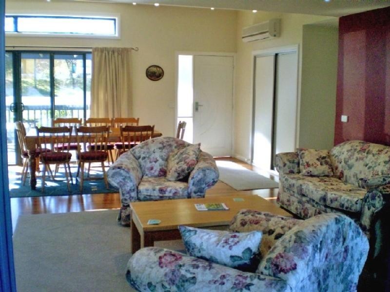 20 Braidwood Street, Nelligen NSW 2536