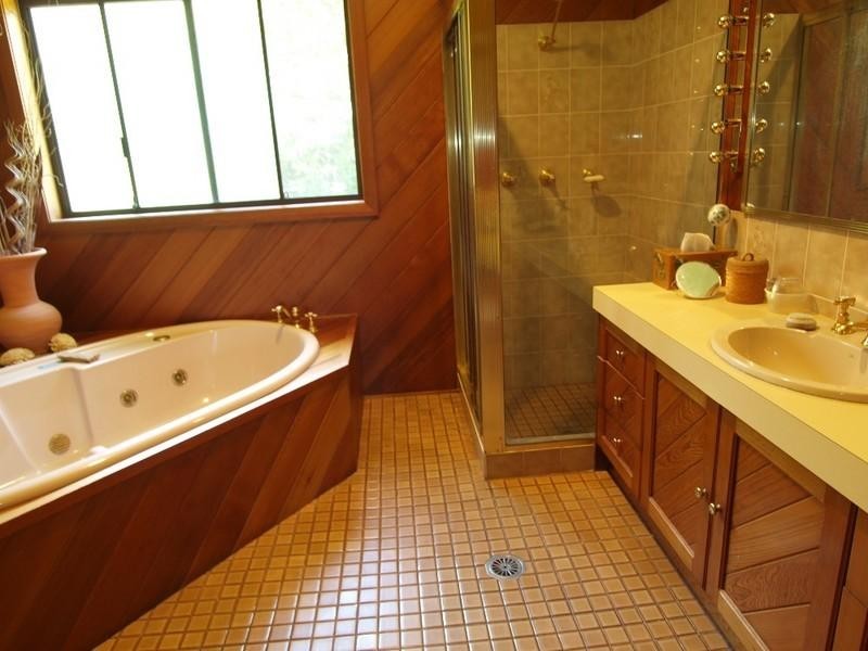 56 Cook Avenue, Surf Beach NSW 2536