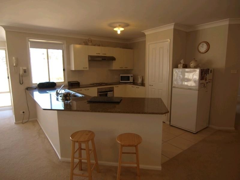 10 Batman Place, Sunshine Bay NSW 2536