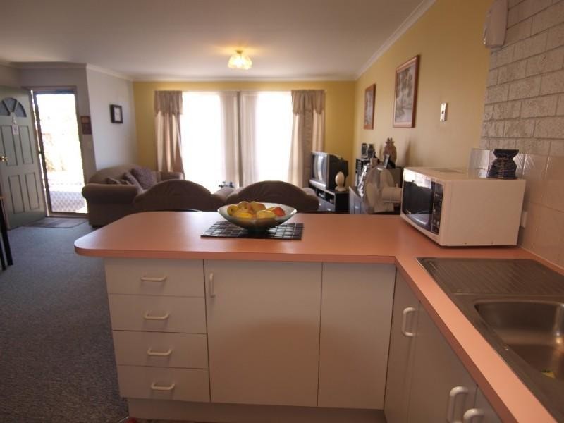 4/5 Drinnan Close, Surf Beach NSW 2536