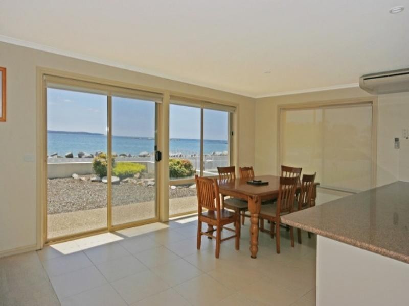 1/380 Beach Road, Batehaven NSW 2536