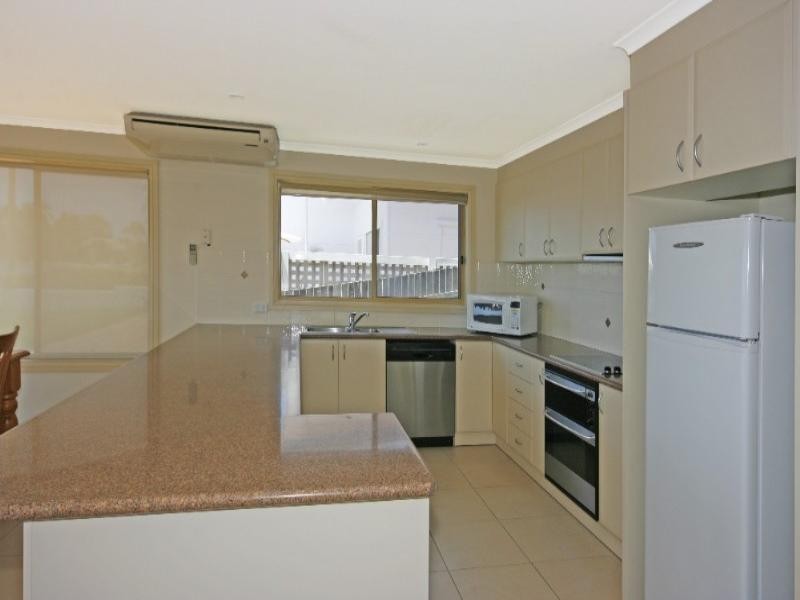 1/380 Beach Road, Batehaven NSW 2536