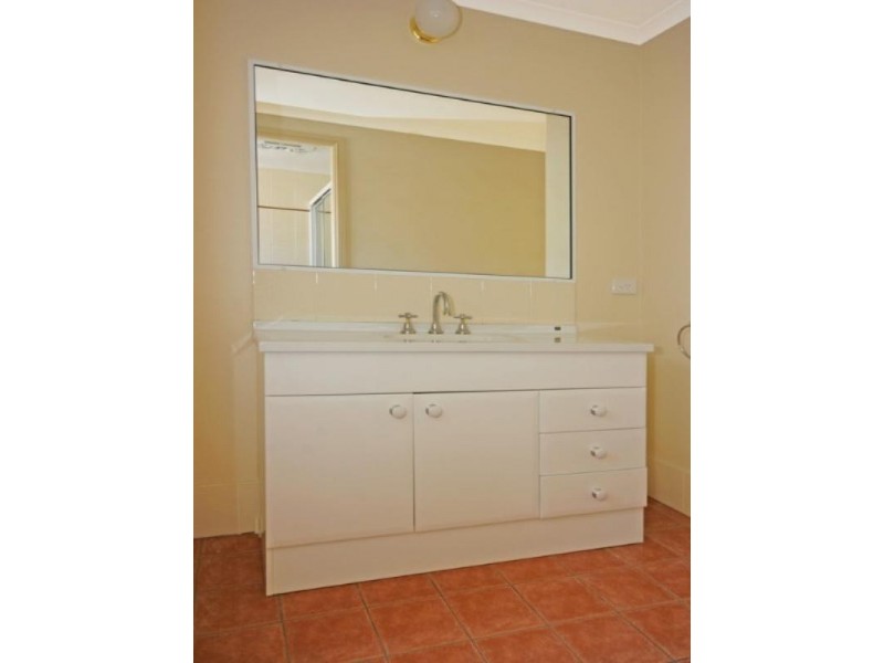 1/380 Beach Road, Batehaven NSW 2536