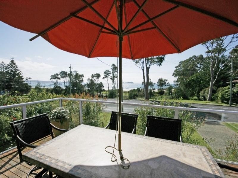 674 Beach Road, Surf Beach NSW 2536