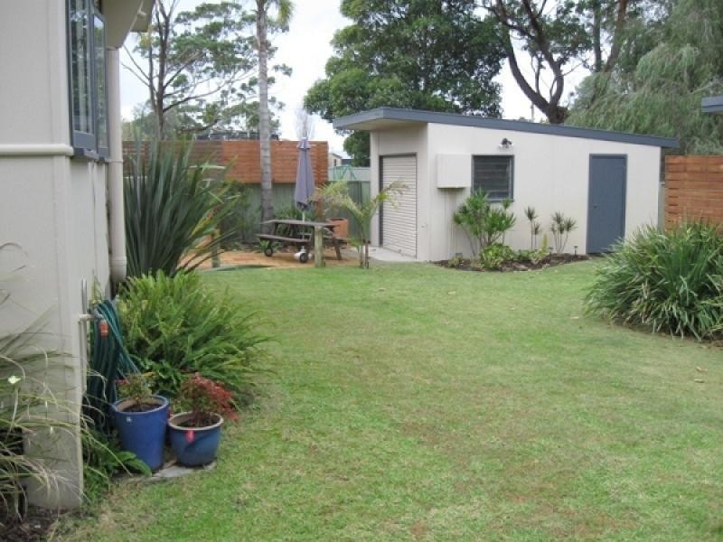 6 Clarke Street, Broulee NSW 2537