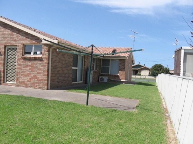 41 Deakin Parade, Tomakin NSW 2537