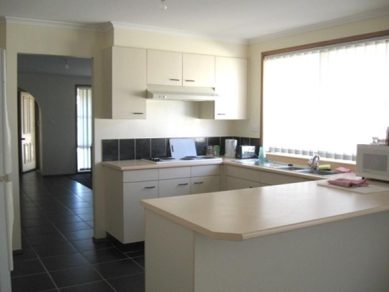 41 Deakin Parade, Tomakin NSW 2537