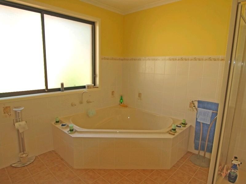 13 Rosemary Close, Malua Bay NSW 2536