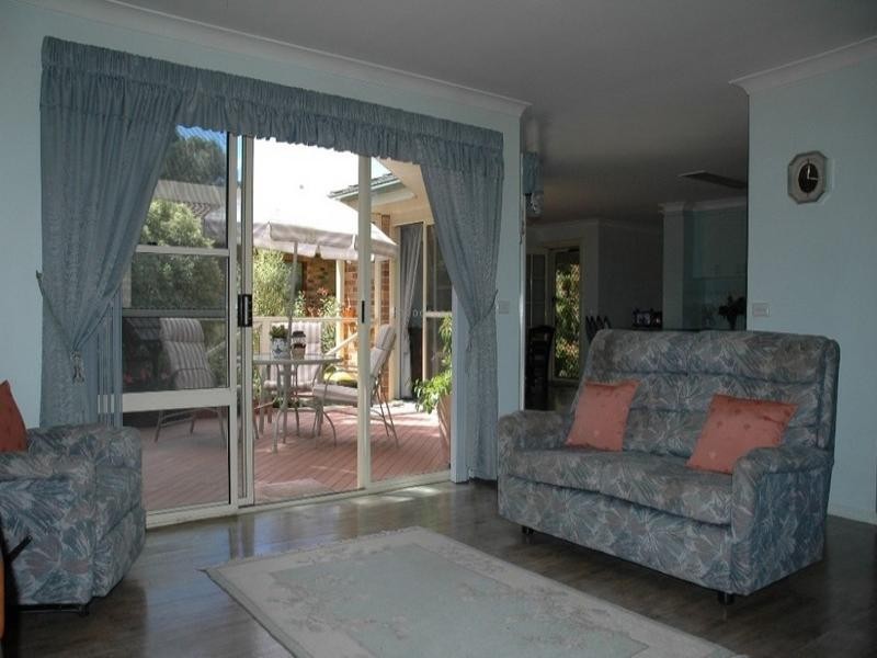 13 Myamba Parade, Surfside NSW 2536