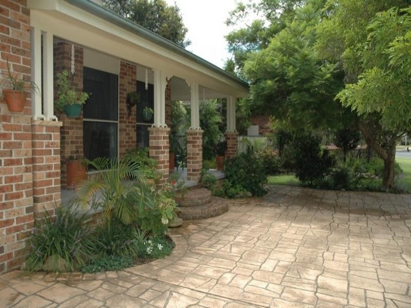 13 Myamba Parade, Surfside NSW 2536