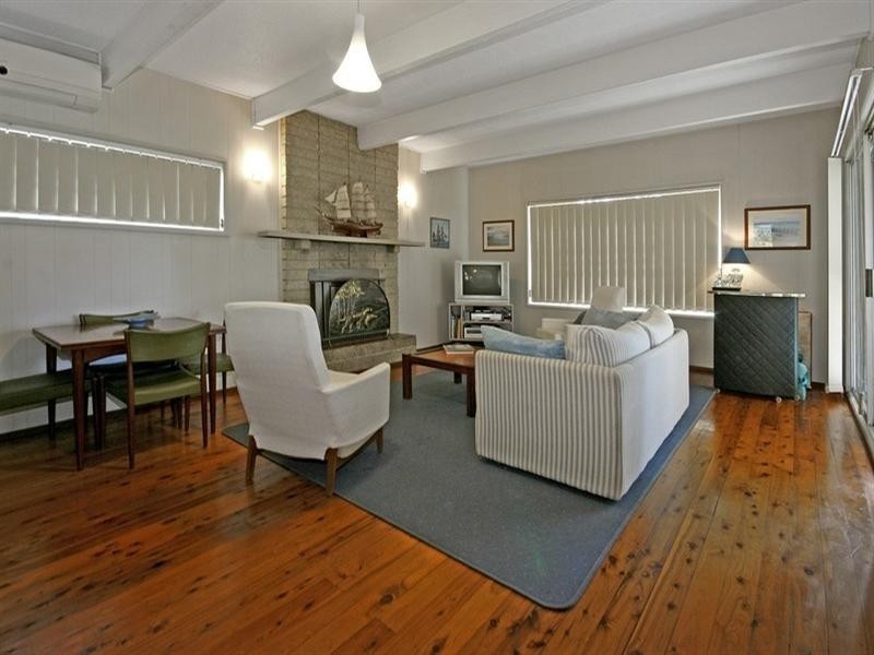 247 Annetts Parade, Mossy Point NSW 2537