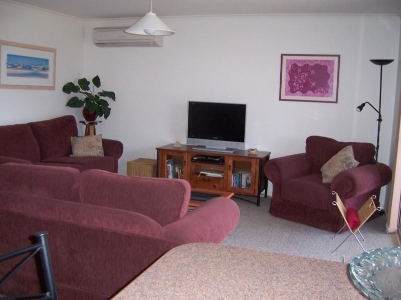 Unit 1/91 Coronation Drive, Broulee NSW 2537