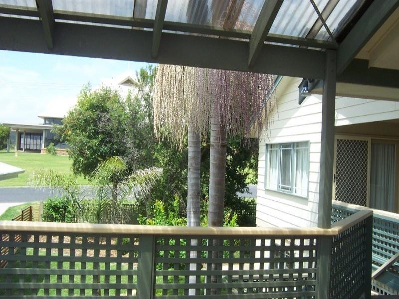33 Calton Road, Batehaven NSW 2536