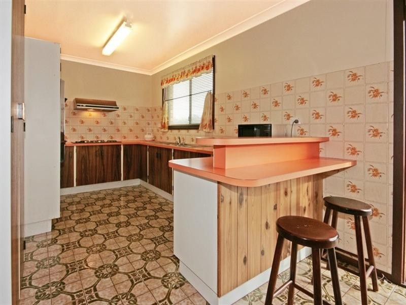 27 Wallaringa Street, Surfside NSW 2536