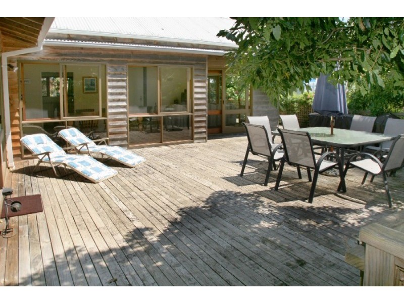 96 Annetts Parade, Mossy Point NSW 2537