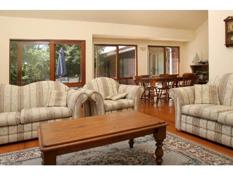 96 Annetts Parade, Mossy Point NSW 2537