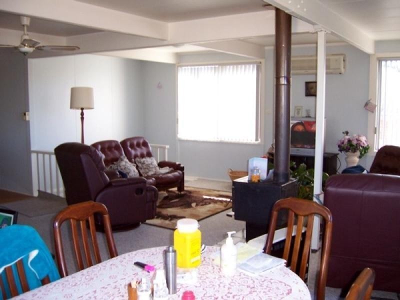 17 Thomas Street, Moruya NSW 2537