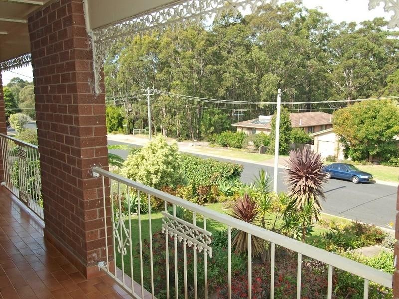 4 Explorers Way, Surf Beach NSW 2536