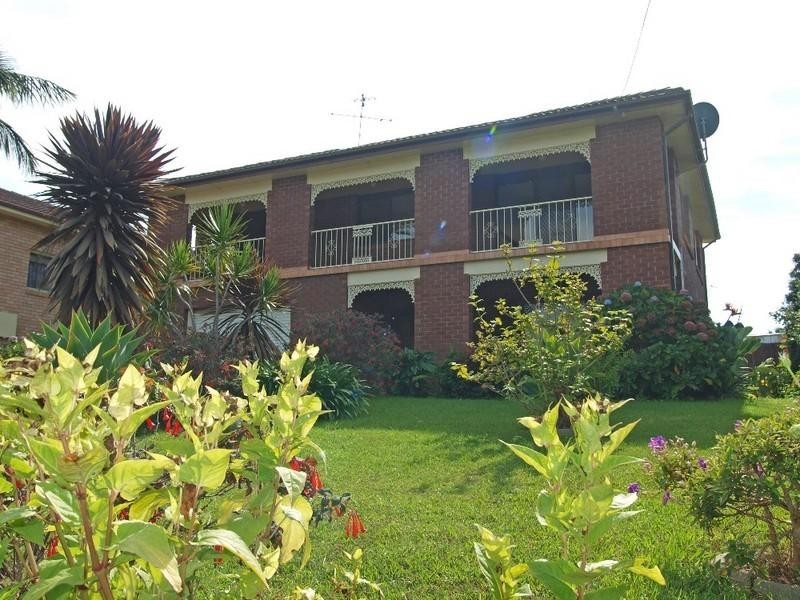 4 Explorers Way, Surf Beach NSW 2536