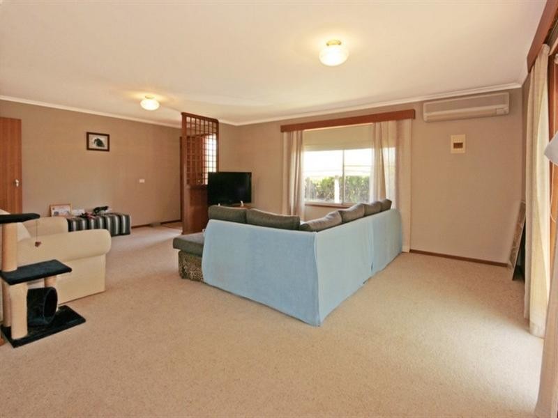 49 Belbowrie Parade, Maloneys Beach NSW 2536