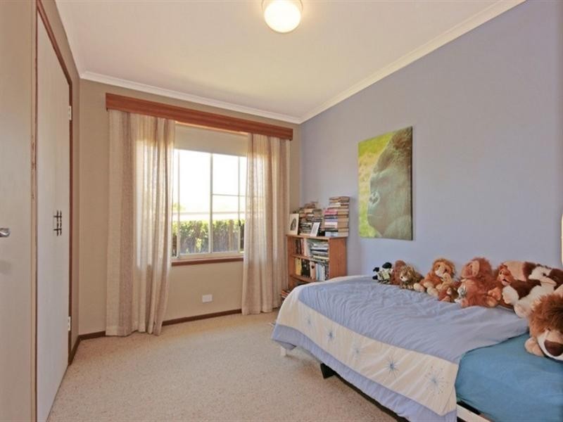 49 Belbowrie Parade, Maloneys Beach NSW 2536