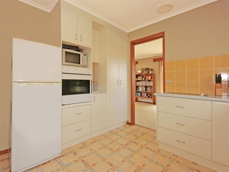49 Belbowrie Parade, Maloneys Beach NSW 2536