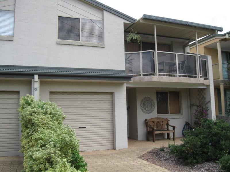 1/91 Coronation Drive, Broulee NSW 2537
