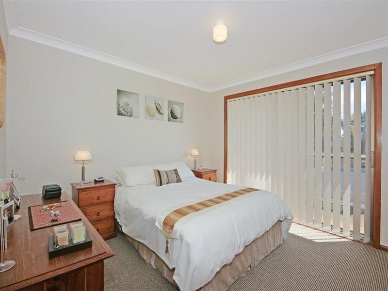 8 Clarke Street, Broulee NSW 2537