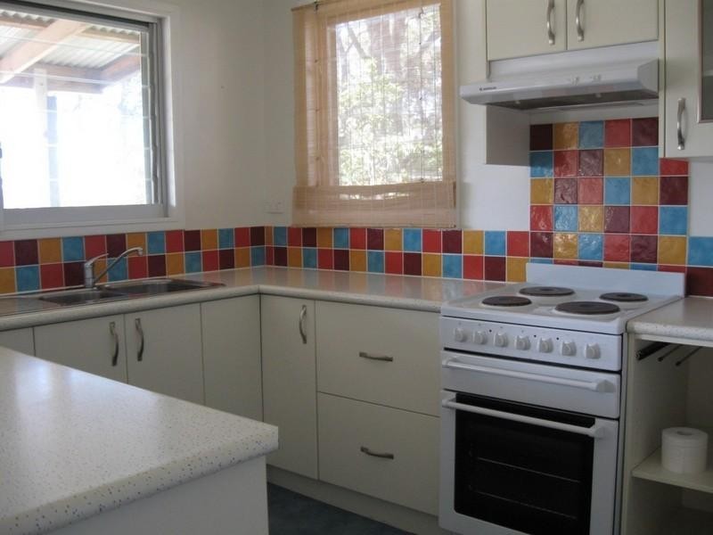 112 Annetts Parade, Mossy Point NSW 2537