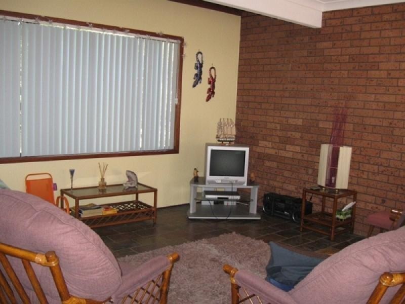 Unit 2/10 McNee Street, Broulee NSW 2537