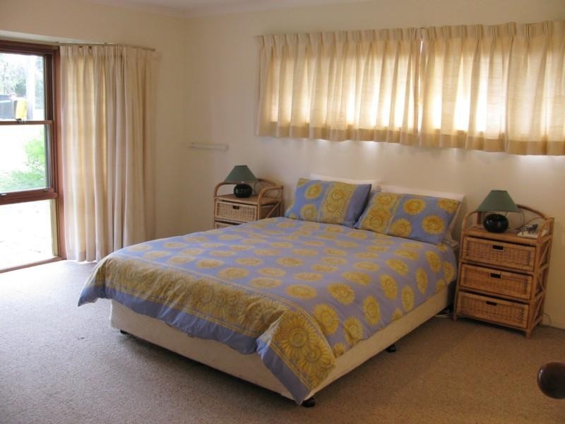 27 Candlagan Drive, Broulee NSW 2537