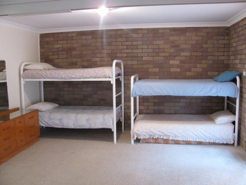 27 Candlagan Drive, Broulee NSW 2537