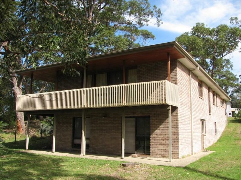 27 Candlagan Drive, Broulee NSW 2537