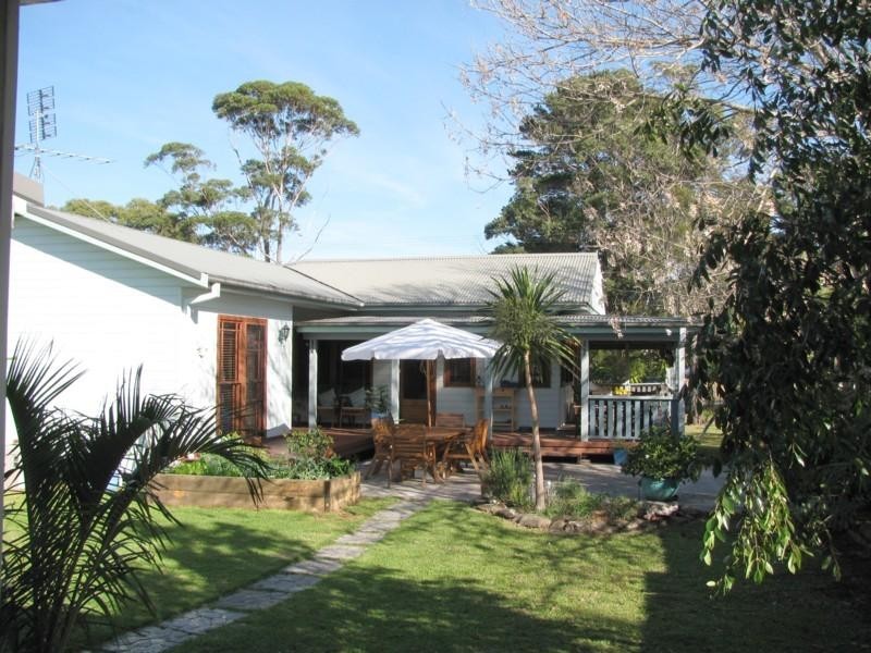 96 Smith Street, Broulee NSW 2537