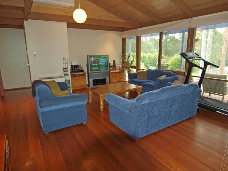 34 The Outlook, Surfside NSW 2536