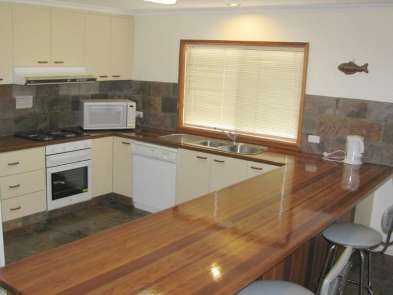 27 Candlagan Drive, Broulee NSW 2537