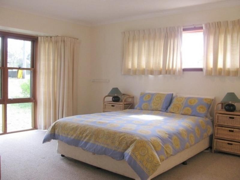 27 Candlagan Drive, Broulee NSW 2537